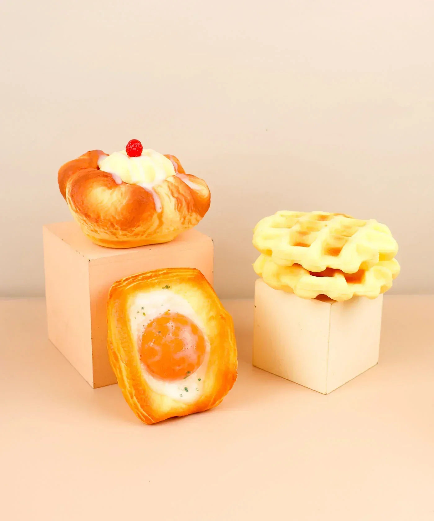 Feel-Good Stress Relief Foam Squishy - Fried Egg Bun - Image 7